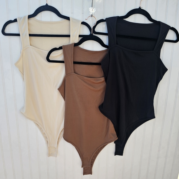 Set of Three Sleeveless Bodysuits in Neutral Tones Womens Medium - Picture 1 of 4